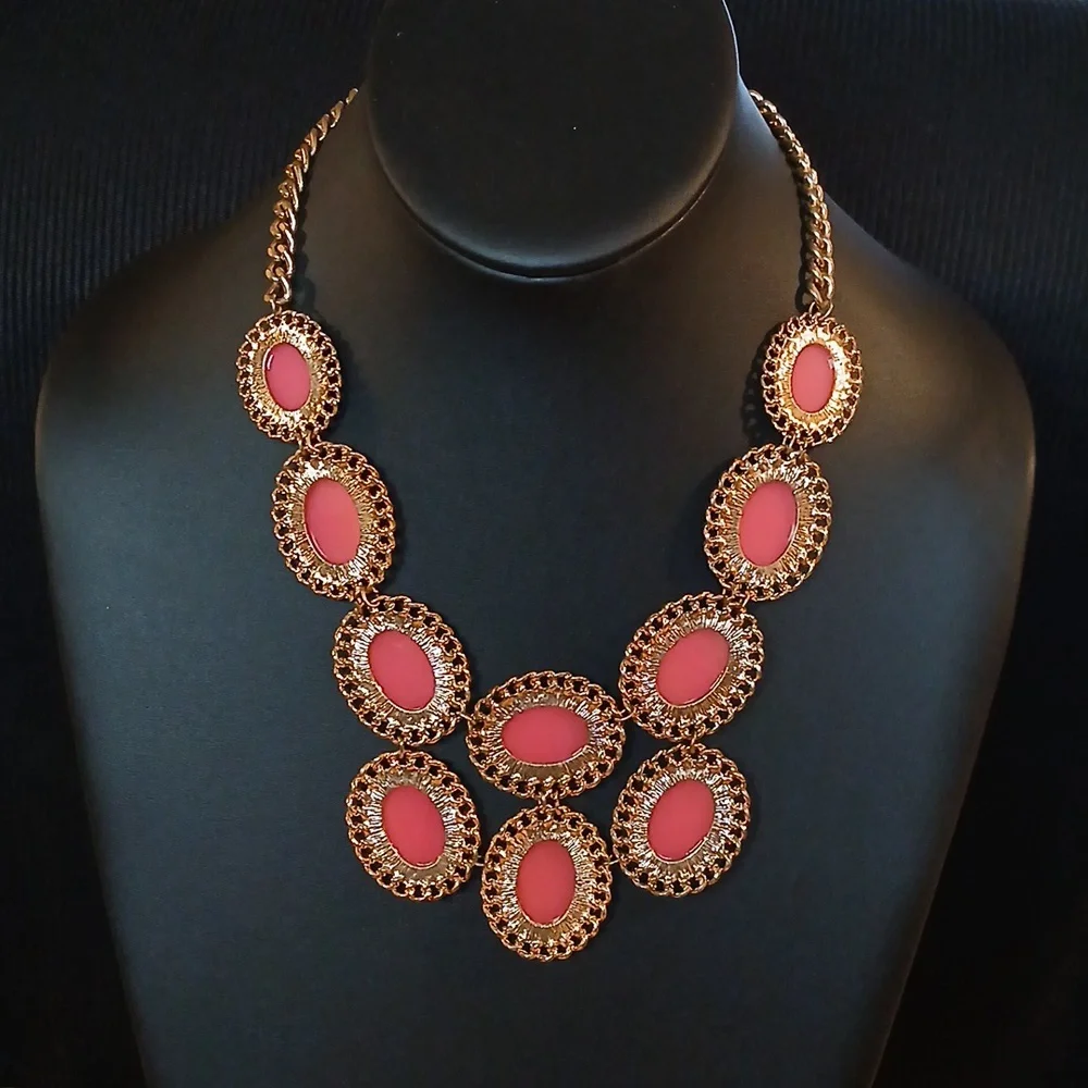 Fashion Jewelry Pink and Gold Necklace
